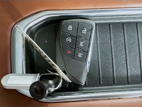 Used 2023 GMC Yukon Denali Ultimate image 35