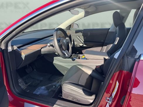 Used 2019 Tesla Model 3 Long Range image 9