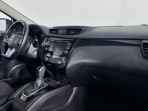 Used 2019 Nissan Rogue Sport SV w/ Technology Package image 29