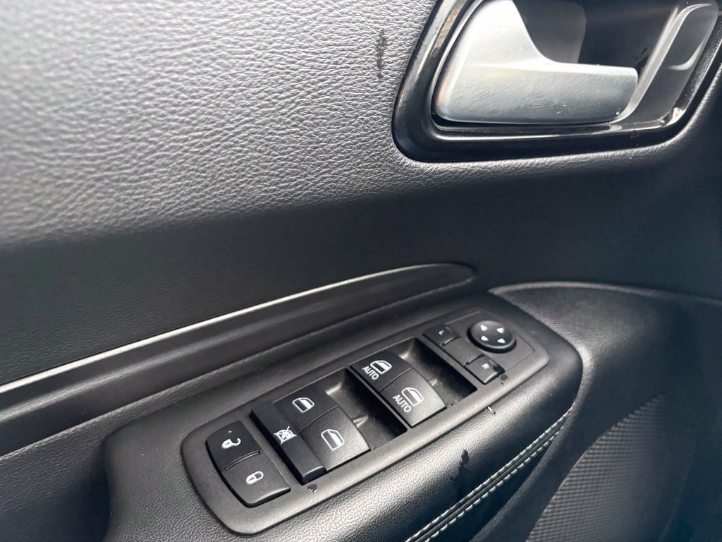 Used 2023 Dodge Durango SXT Launch Edition RWD image 16