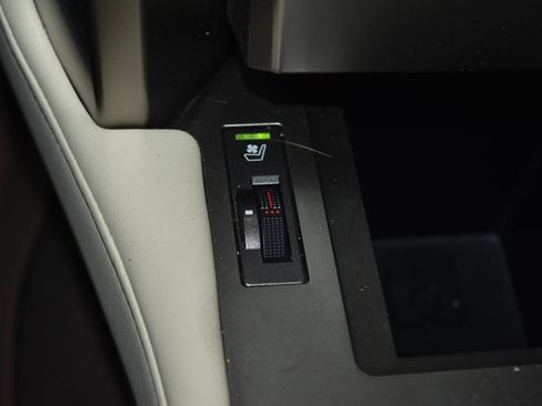 Used 2013 Lexus GX 460 Premium image 14