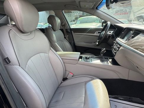 Used 2016 Hyundai Genesis 3.8 w/ Option Group 04 RWD image 10