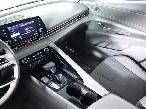 Used 2021 Hyundai Elantra SEL w/ Convenience Package FWD image 31