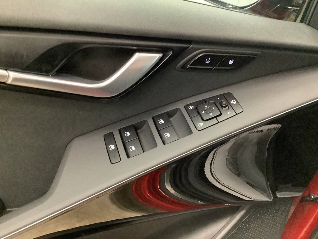 Certified 2025 Kia Niro Wave w/ Wave Preserve Package FWD image 19
