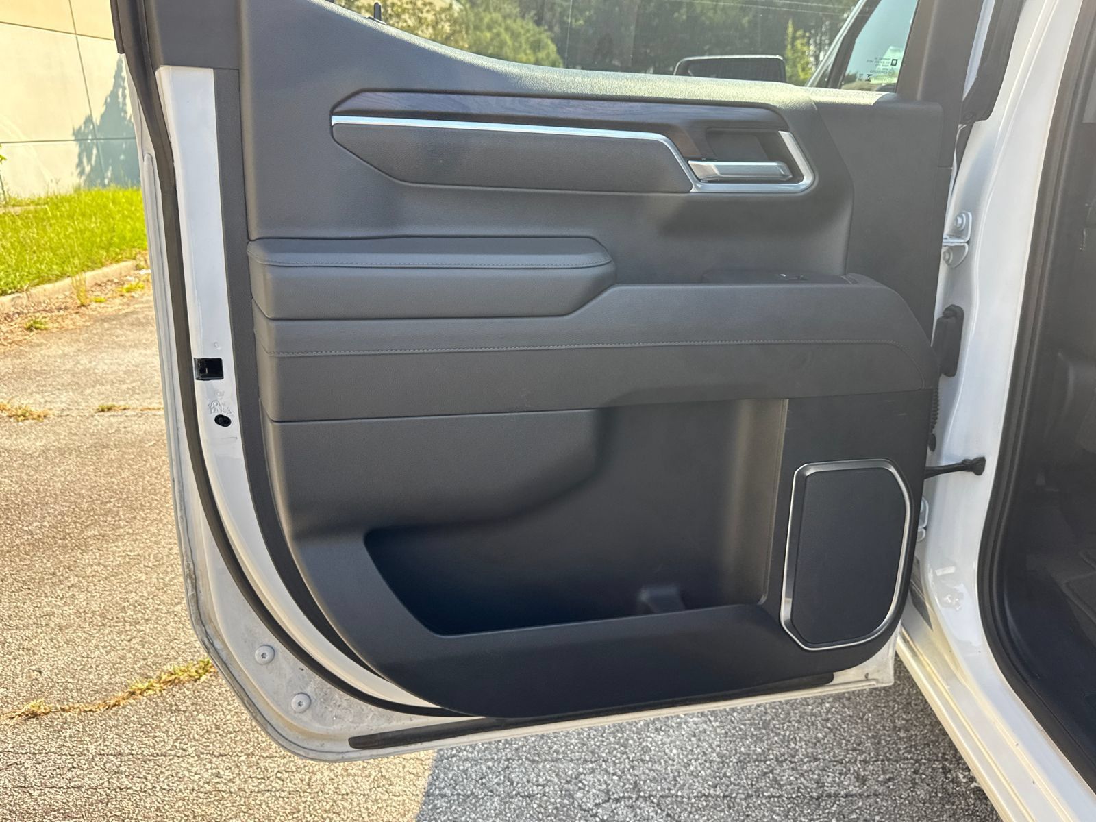 Used 2025 GMC Sierra 1500 SLT RWD image 22