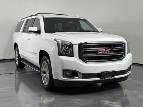 Used 2019 GMC Yukon XL SLT w/ Open Road Package AWD/4WD image 3