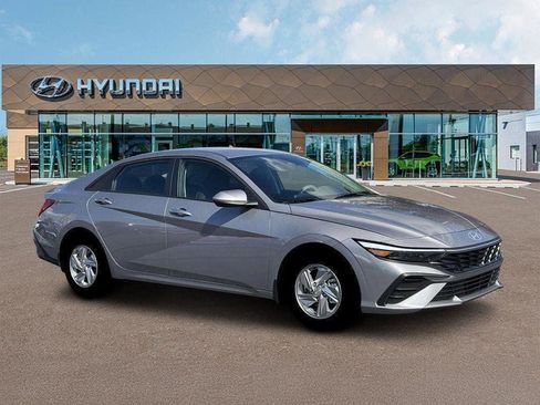 New 2026 Hyundai Elantra SE image 10