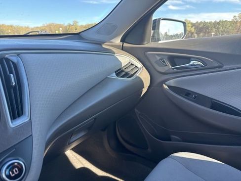 Used 2025 Chevrolet Malibu LT image 24