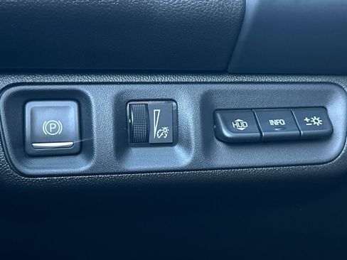 Used 2023 GMC Acadia Denali w/ Denali Ultimate Package image 38