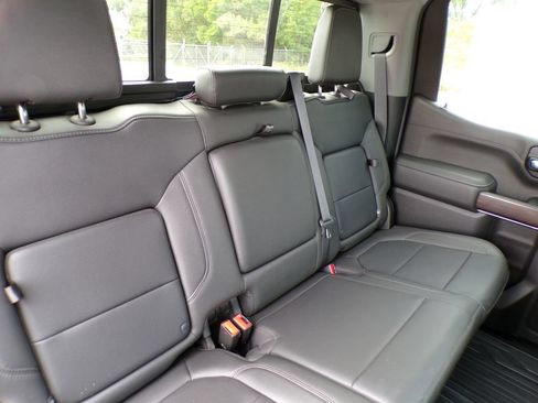 Used 2021 GMC Sierra 1500 SLT w/ SLT Premium Package AWD/4WD image 18