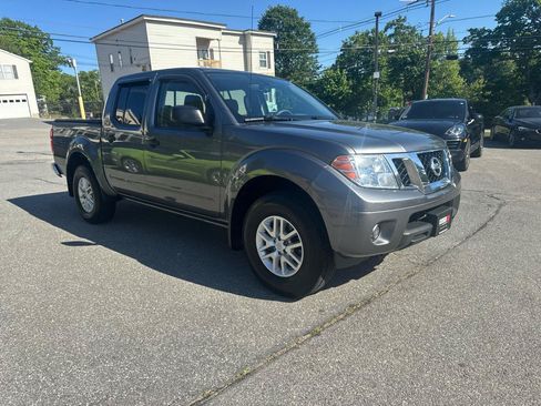 Used 2019 Nissan Frontier SV w/ Value Truck Package AWD/4WD image 6