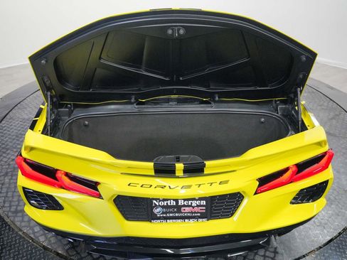 Used 2024 Chevrolet Corvette Stingray Premium Conv w/ Z51 Performance Package RWD image 44