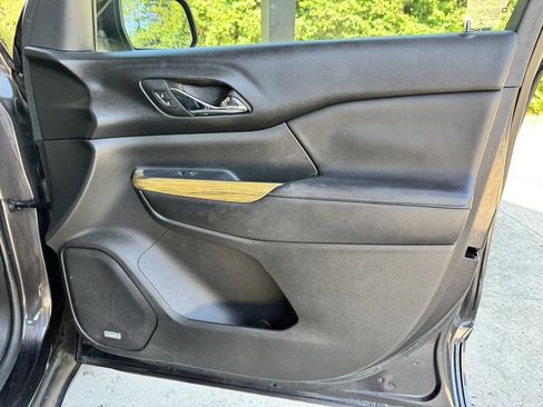 Used 2017 GMC Acadia Denali image 14