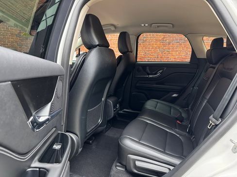 Used 2023 Lincoln Corsair AWD image 23