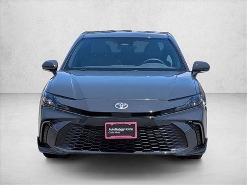 Used 2025 Toyota Camry SE FWD image 2