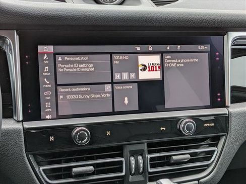 Used 2023 Porsche Macan image 17