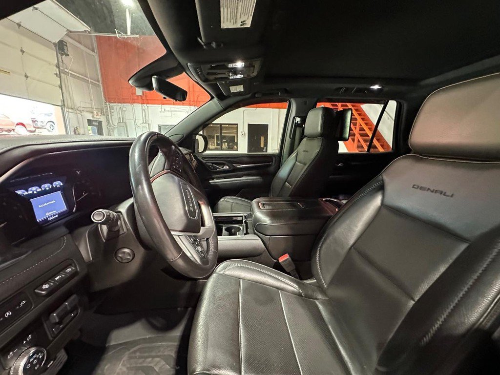 Used 2021 GMC Yukon Denali w/ Denali Ultimate Package RWD image 38
