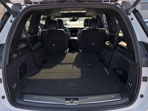 Used 2023 Jeep Grand Cherokee L Overland w/ Advanced Protech Group III image 15