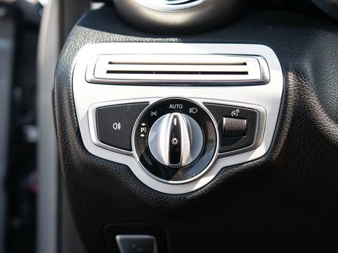 Used 2015 Mercedes-Benz C 300 Sedan image 39