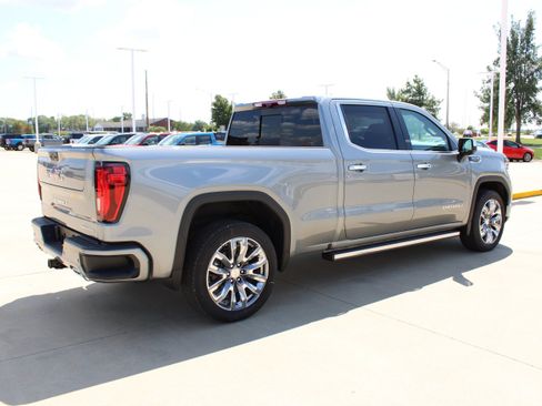 Used 2026 GMC Sierra 1500 Denali w/ Denali Reserve Package AWD/4WD image 6
