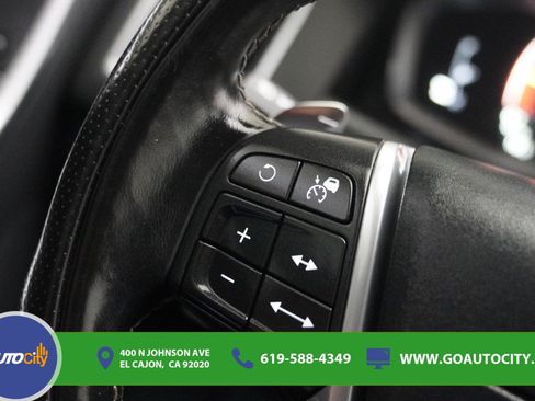 Used 2017 Volvo XC60 T6 R-Design w/ Climate Package AWD/4WD image 18