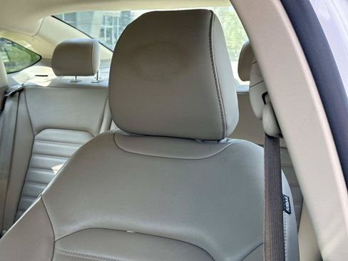 Used 2017 Ford Fusion SE w/ Fusion SE Technology Package FWD image 14