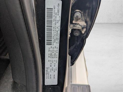 Used 2019 RAM 1500 Laramie AWD/4WD image 16