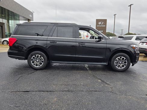 Used 2024 Ford Expedition Max XLT image 17