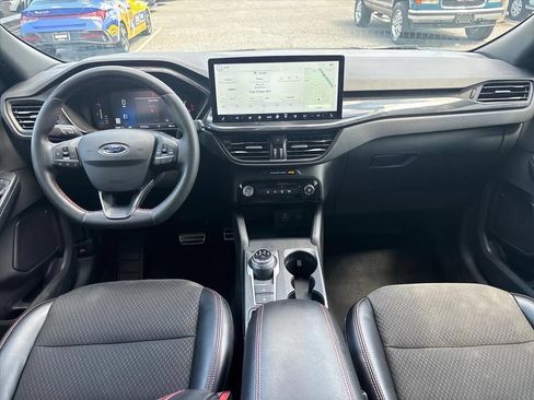 Used 2024 Ford Escape ST-Line w/ Tech Pack #1 FWD image 4