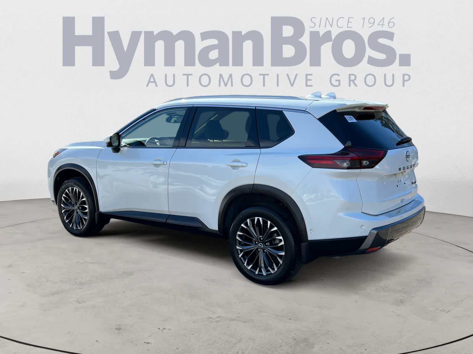 Certified 2025 Nissan Rogue SL w/ Tech Package AWD/4WD image 6