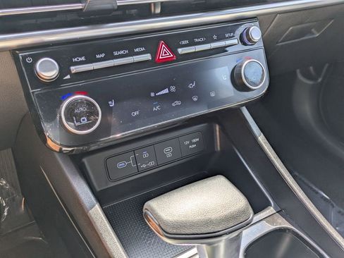 Used 2025 Hyundai Santa Cruz SEL AWD/4WD image 27