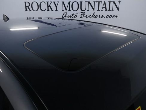 Used 2022 Honda CR-V EX-L image 11