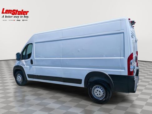 Used 2024 RAM ProMaster 2500 w/ Convenience Group FWD image 2