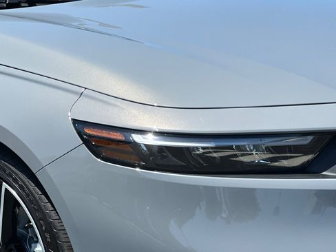 Used 2025 Honda Accord Sport image 11