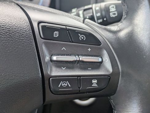 Used 2022 Hyundai Kona Limited FWD image 27