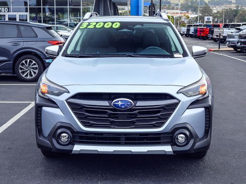 Used 2023 Subaru Outback Touring XT AWD/4WD image 18