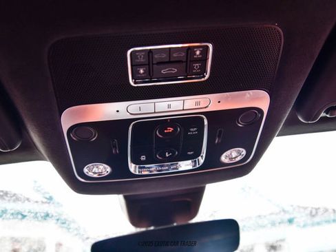 Used 2024 Bentley Flying Spur W12 image 37