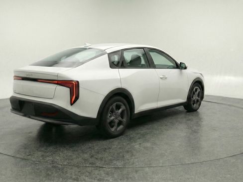 Used 2025 Kia K4 FWD image 9