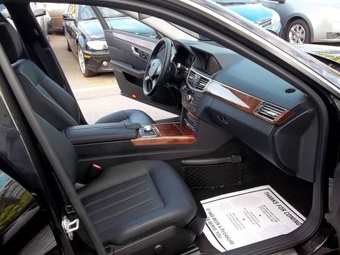 Used 2012 Mercedes-Benz E 350 4MATIC Sedan image 11