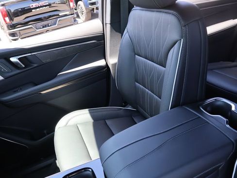 Used 2018 Buick Enclave Premium w/ Experience Buick Package AWD/4WD image 26