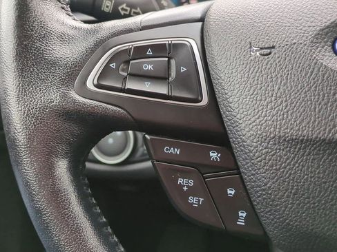 Used 2019 Ford Escape Titanium image 24