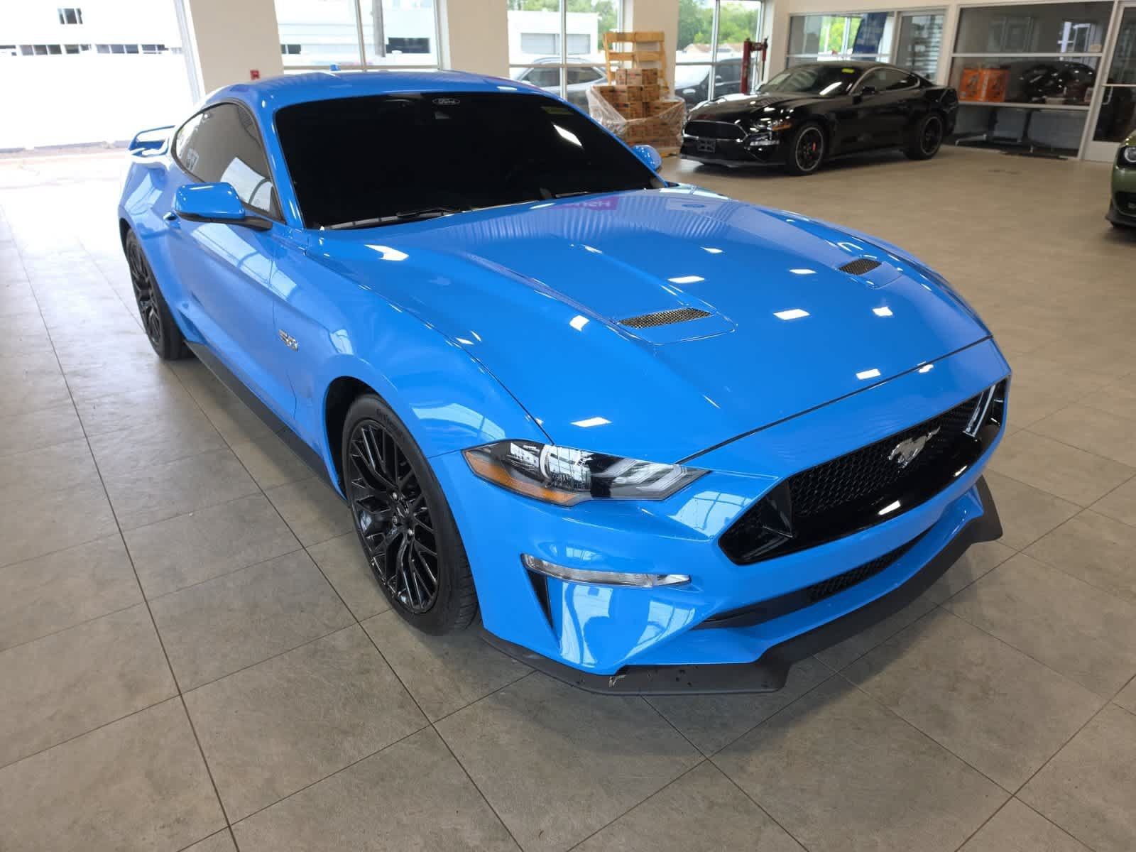 Used 2022 Ford Mustang GT Premium w/ GT Performance Package RWD image 3