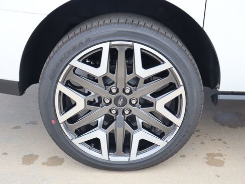 New 2026 Ford Expedition Max Platinum w/ Platinum Ultimate Package AWD/4WD image 21