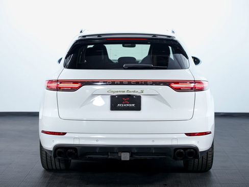 Used 2020 Porsche Cayenne Turbo S image 4