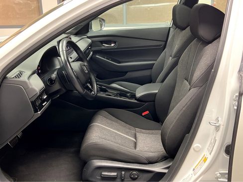 Used 2024 Honda Accord Sport image 9