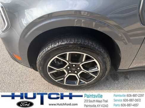 Used 2025 Ford Maverick Lariat w/ 4K Tow Package AWD/4WD image 10