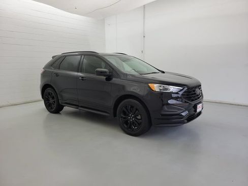 Used 2024 Ford Edge SE w/ Black Appearance Package AWD/4WD image 4
