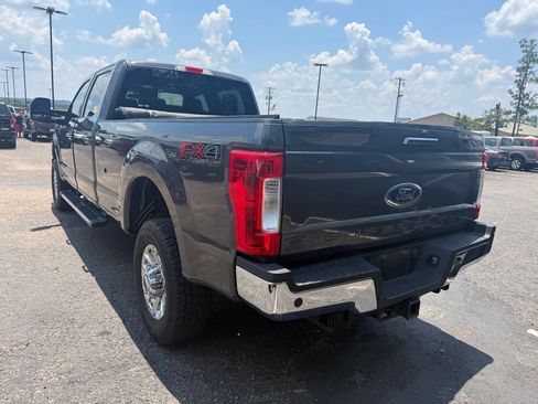 Used 2017 Ford F350 XLT w/ XLT Premium Package AWD/4WD image 5