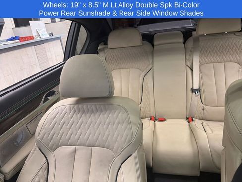 Used 2017 BMW 750i xDrive image 27