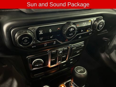 Used 2023 Jeep Wrangler Unlimited Sport AWD/4WD image 10